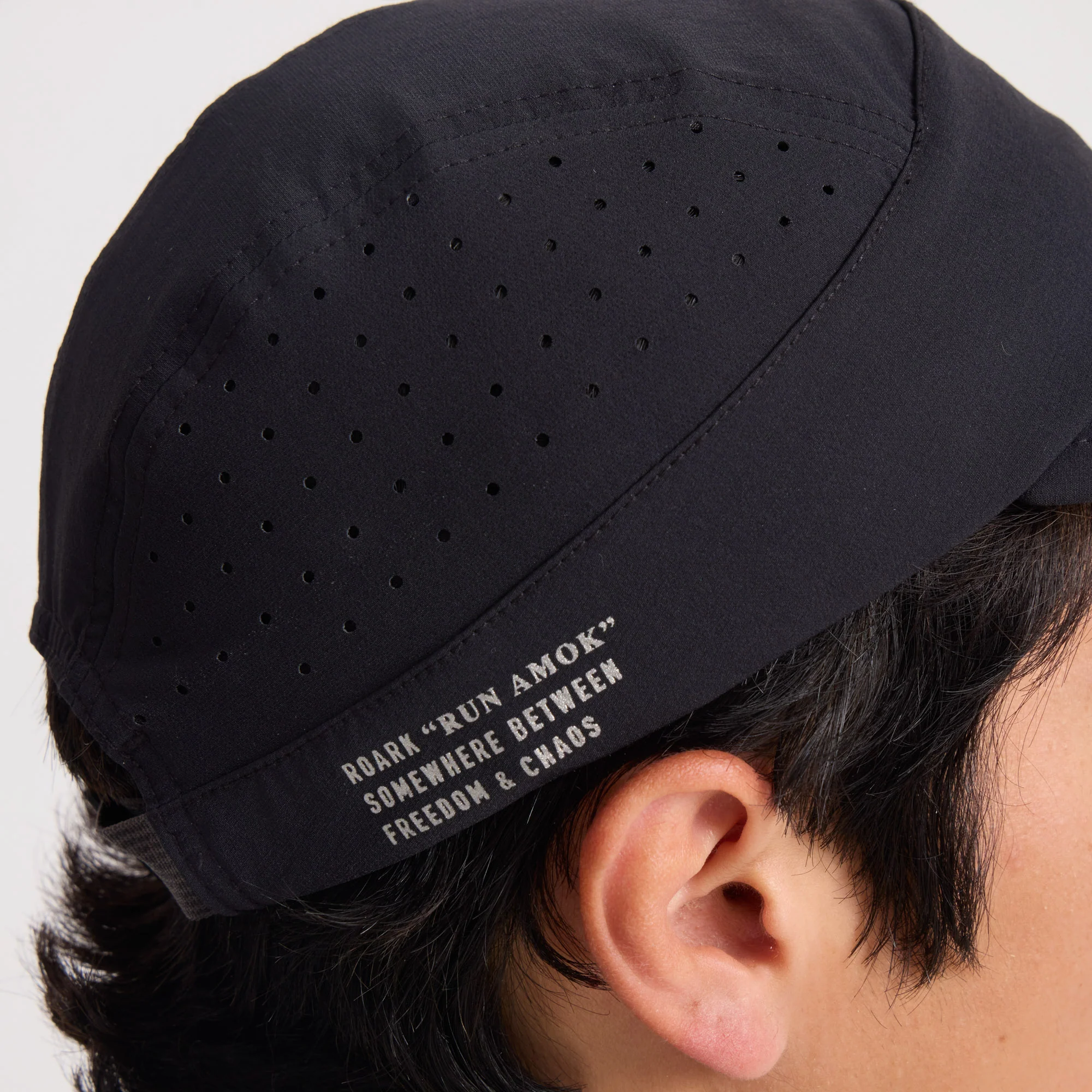 Alta Elite Run Hat Strapback Hat - Black - Image 5