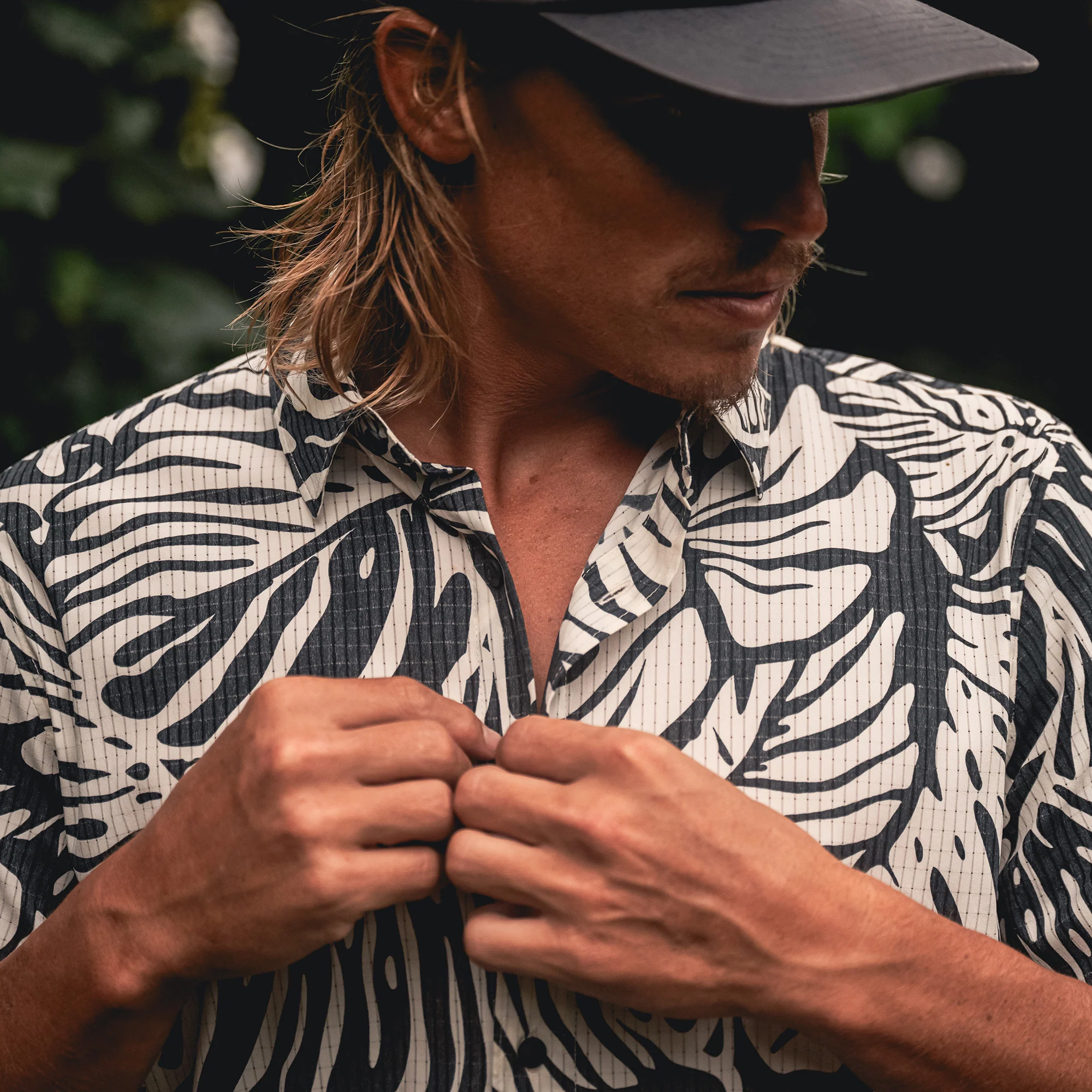 Bless Up Breathable Stretch Shirt - Black Monstera - Image 3