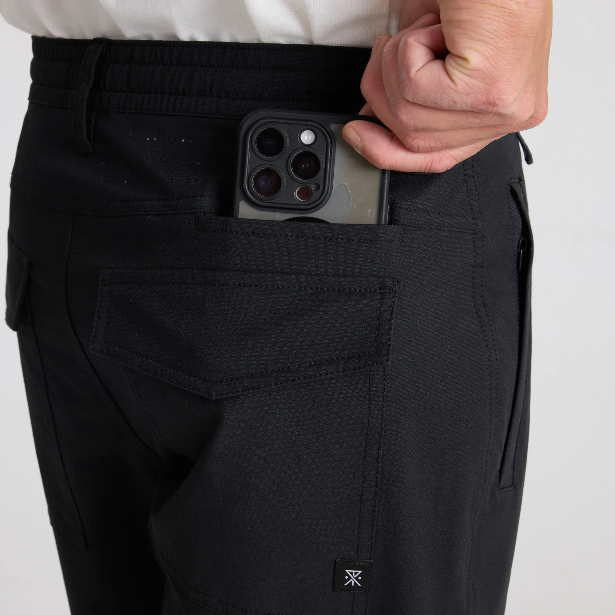 Layover Pro 8" Traveler Shorts - Black - Image 5