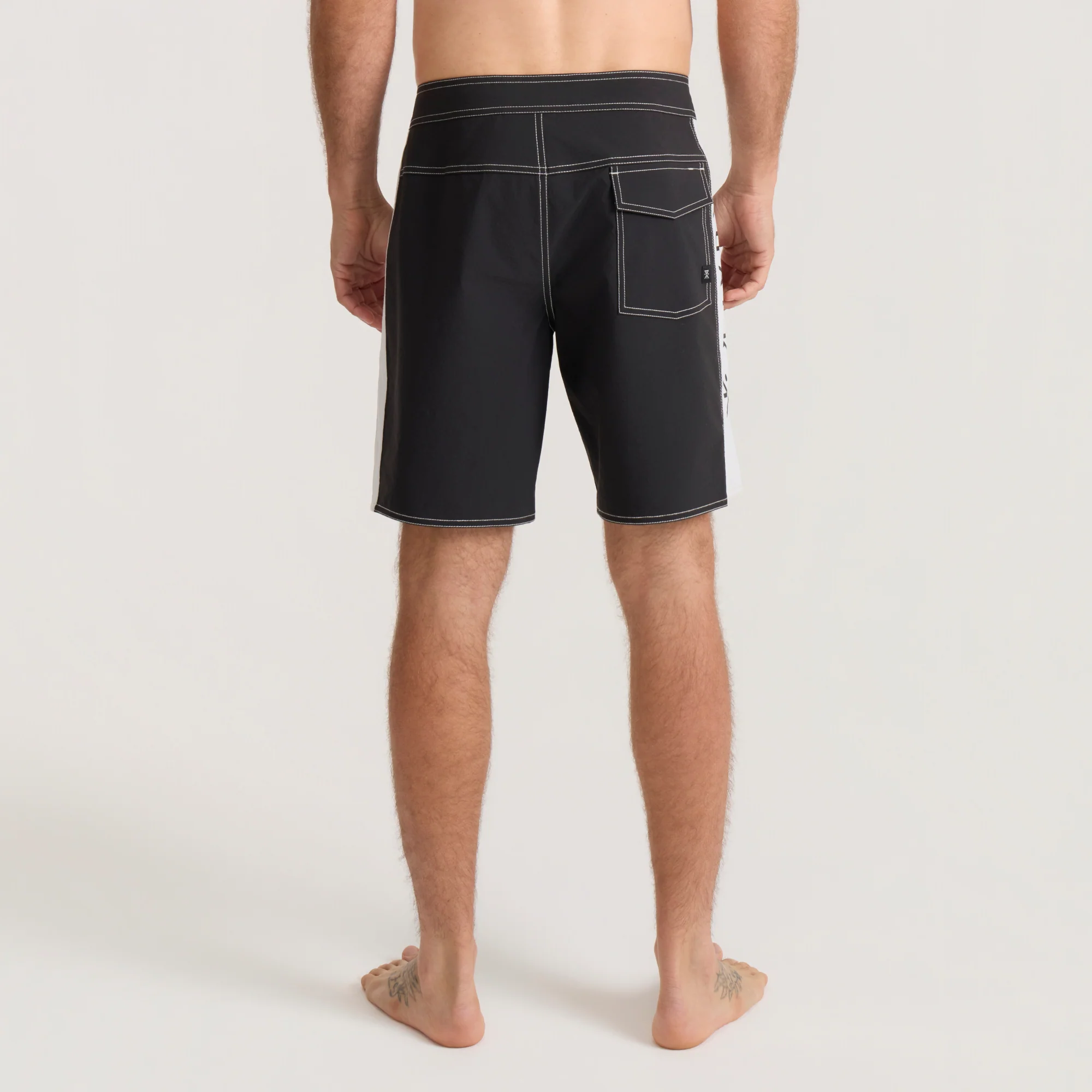 Passage Panel 18.5" Boardshorts - Black/white - Image 5