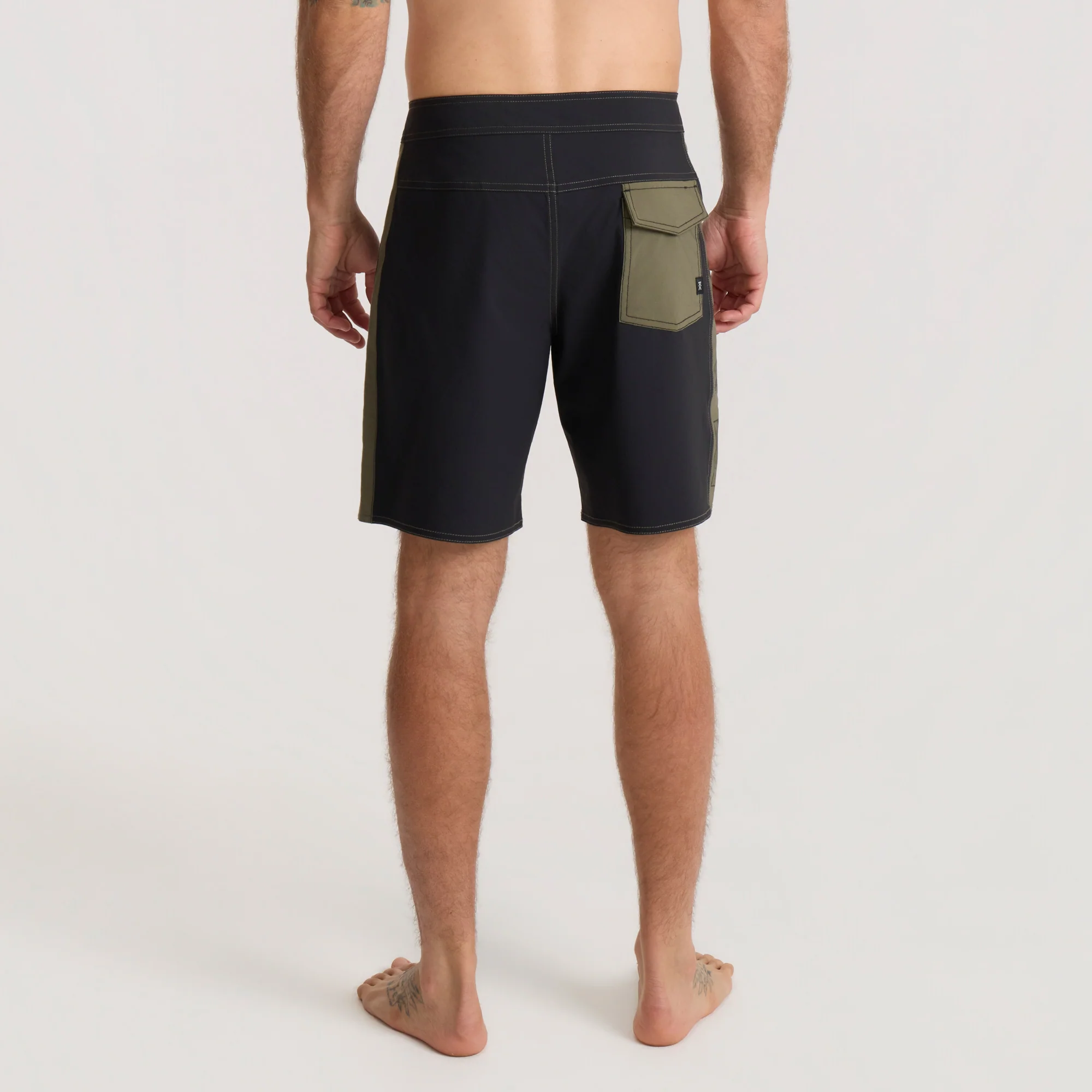 Passage Panel 18.5" Boardshorts - Black - Image 4