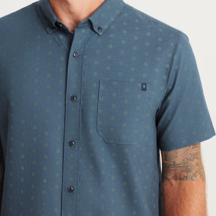 Scholar Stretch Organic Short Sleeve Button Up Shirt - Tundra - Image 5