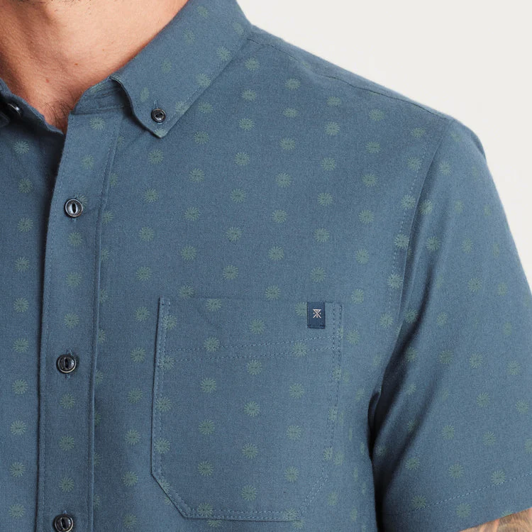 Scholar Stretch Organic Short Sleeve Button Up Shirt - Tundra - Image 6