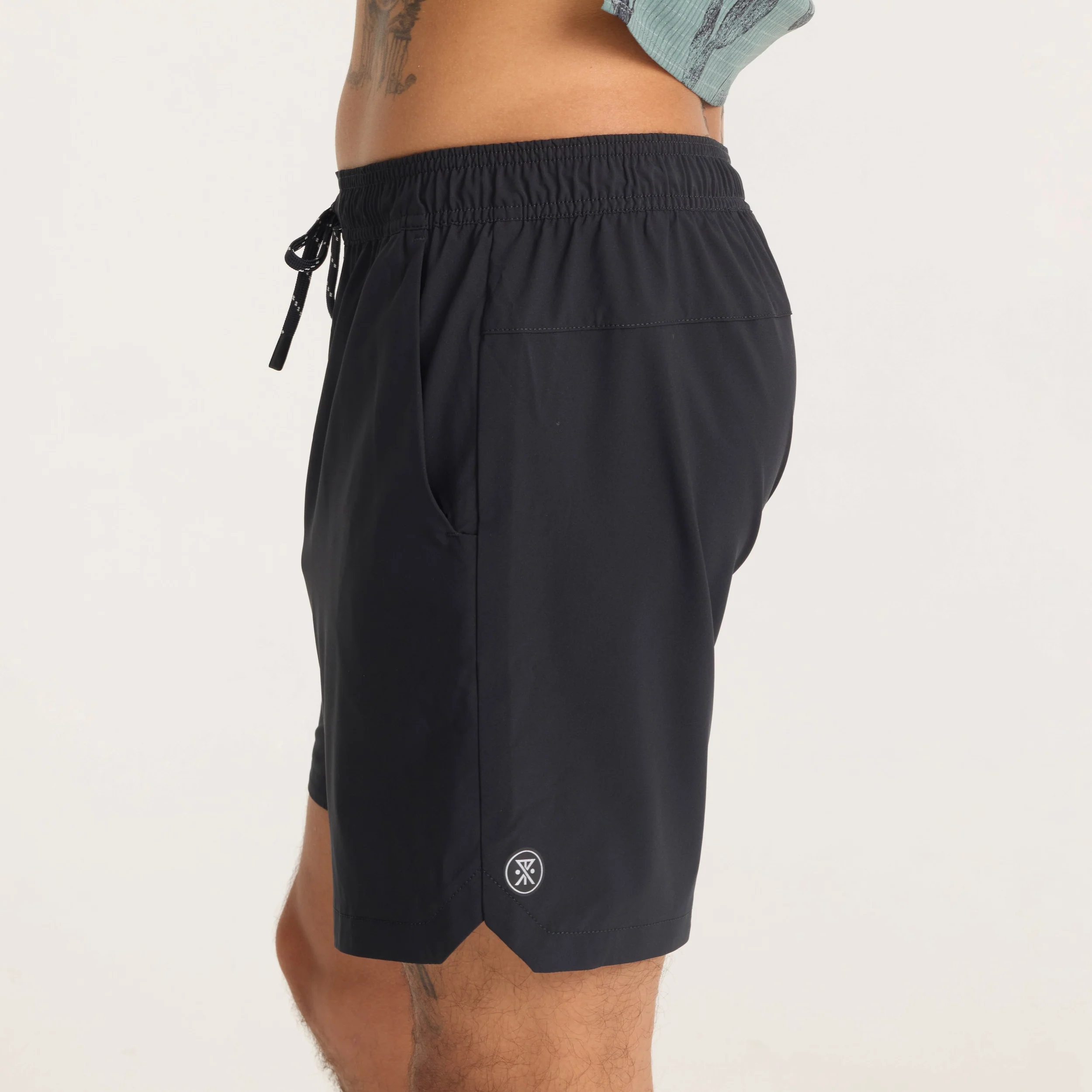 Serrano 7" Active Stretch Shorts - Black - Image 4