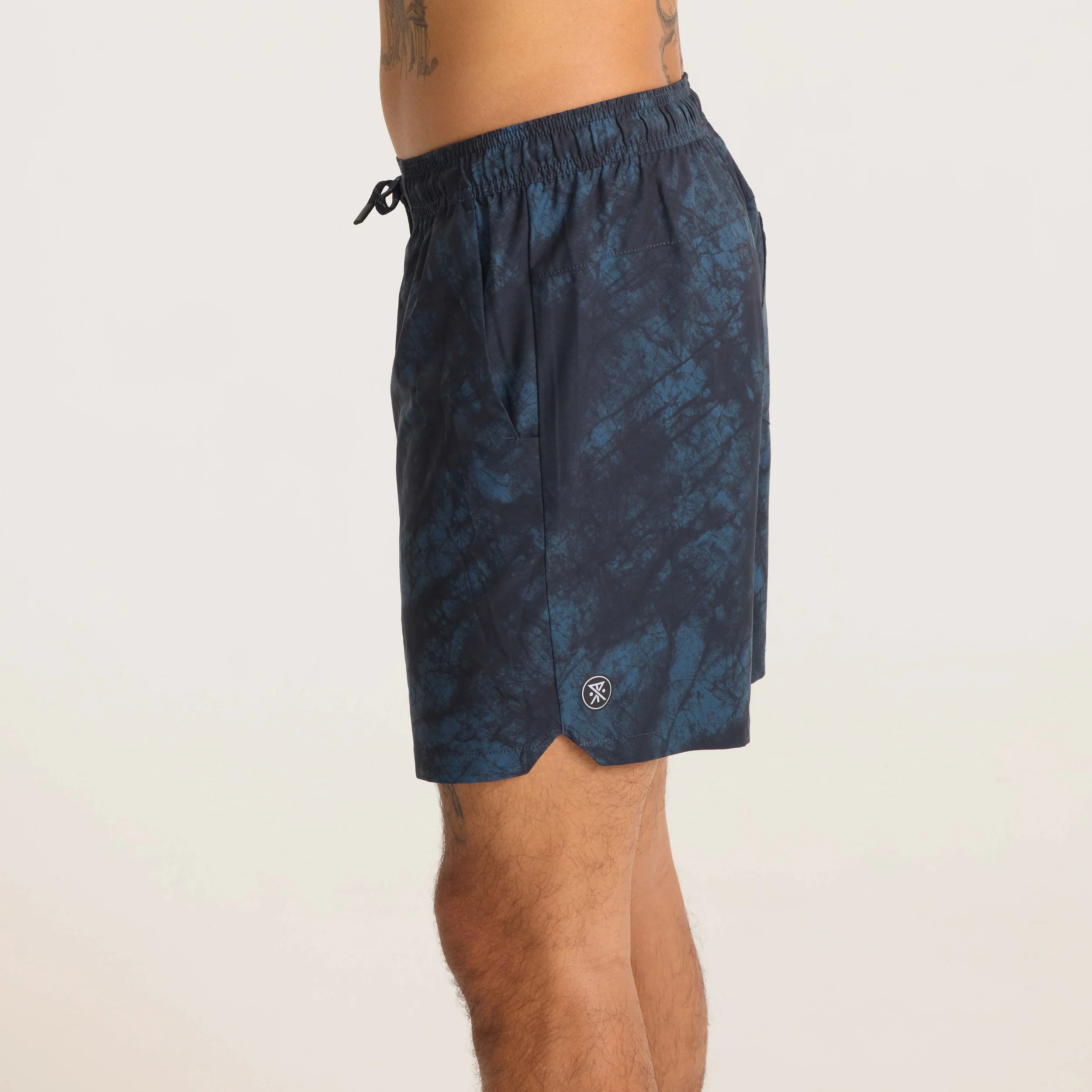 Serrano 7" Active Stretch Shorts - Navy Tie Die - Image 4