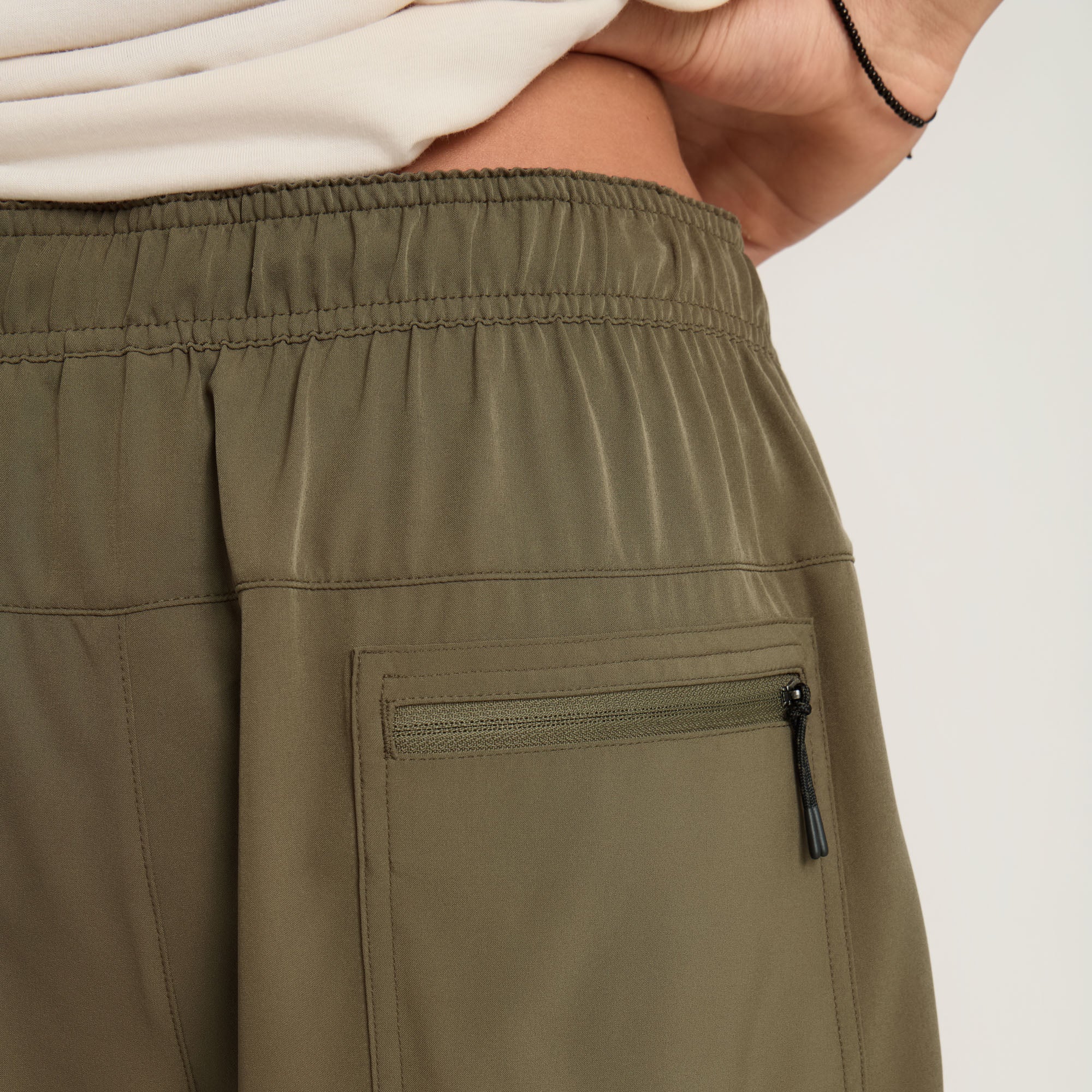Serrano 7" Active Stretch Shorts - Military - Image 4
